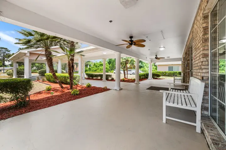 outdoor area (Small)